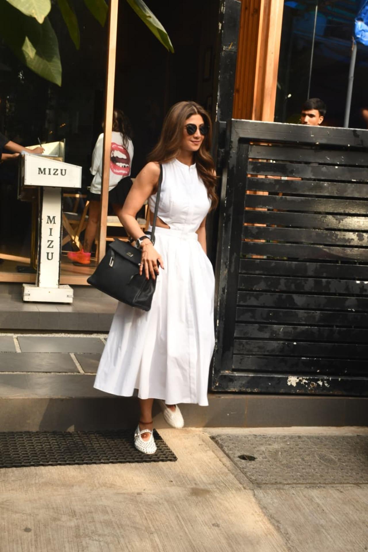All dolled up in white, Shilpa Shetty surely knows how to slay